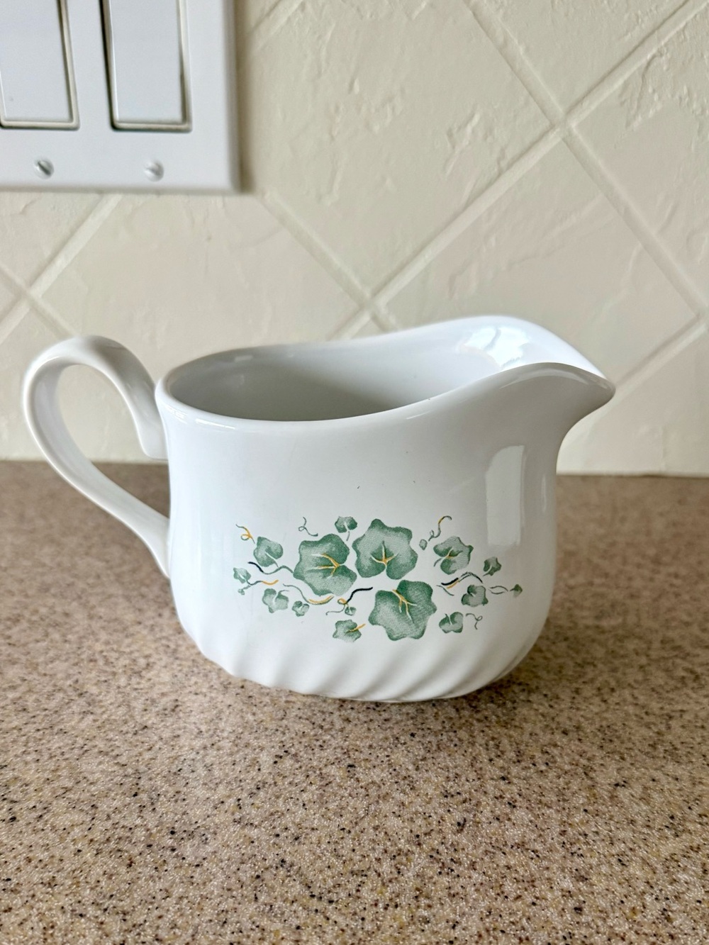 Corelle Coordinates Callaway Green Ivy Gravy Boat